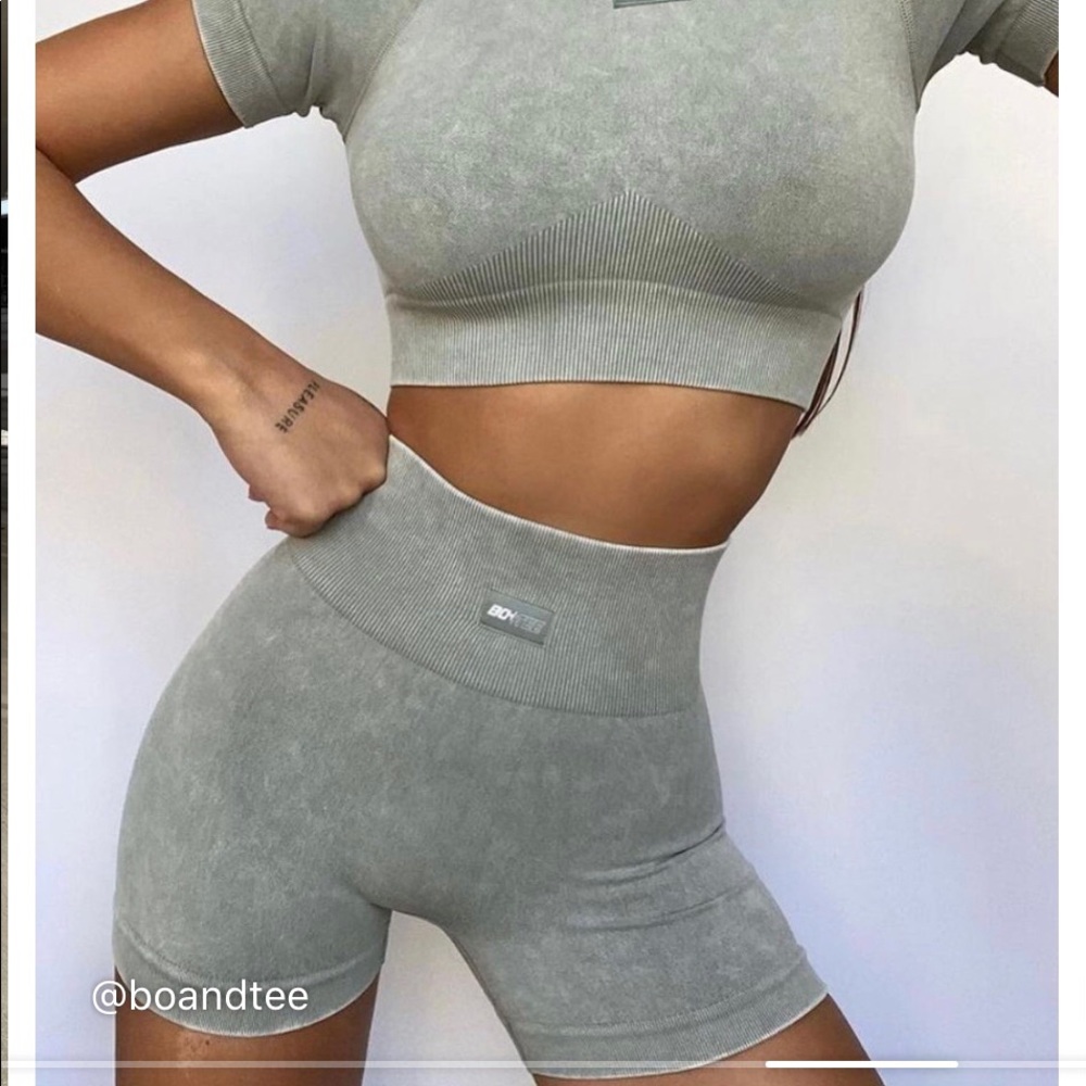Bo+Tee Acid Wash Seamless Shorts